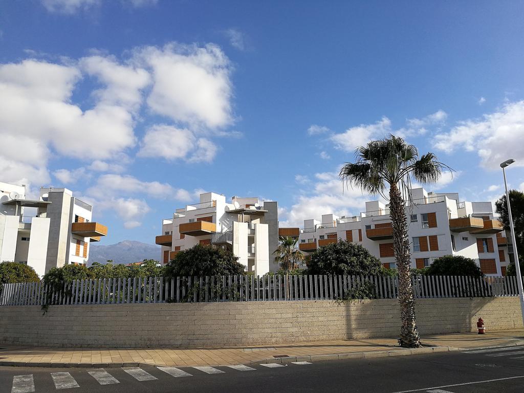 Alquilaencanarias-Medano Los Martines Beachfront A El Médano Exterior foto