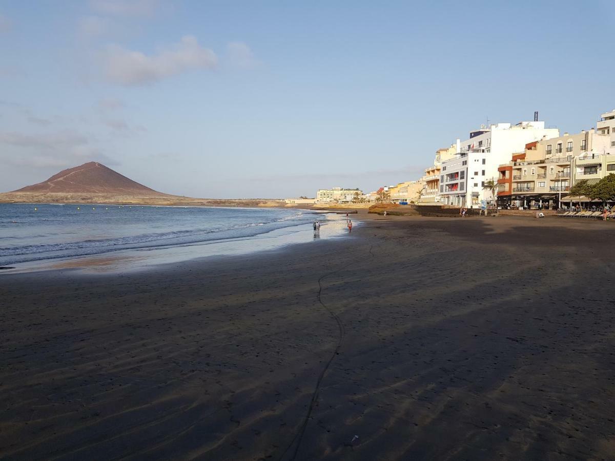 Alquilaencanarias-Medano Los Martines Beachfront A El Médano Exterior foto